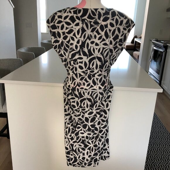 Lauren Ralph Lauren V Neck Fit & Flare Sleeveless Print Dress Grey + White Sz 10 - Picture 7 of 13